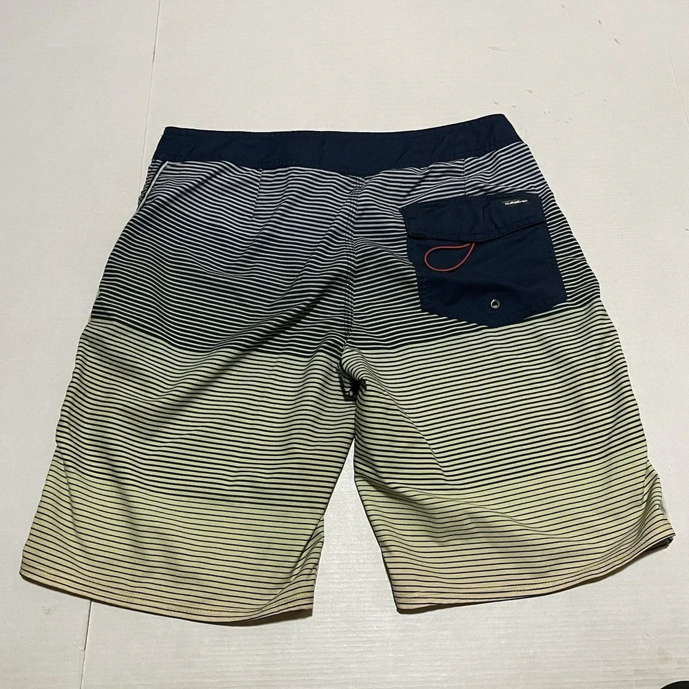 Quiksilver Highline Surfsilk Board Shorts Men's Size 29 X 9 Striped Swim